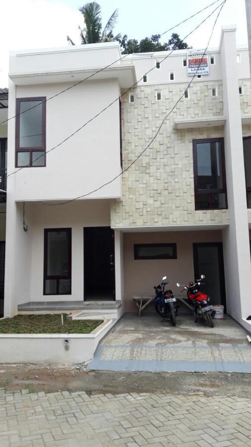 Bintara Jaya Yemima Guest House Bekasi Buitenkant foto