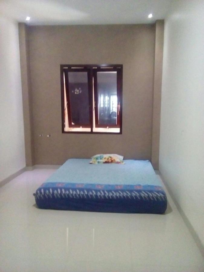 Bintara Jaya Yemima Guest House Bekasi Buitenkant foto